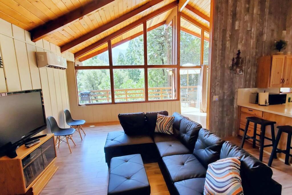 Redwood Retreat, Mountains, Adventure And Nature Holiday home Ponderosa